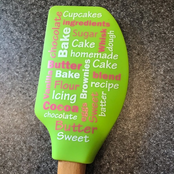 Pampered Chef rubber scraper - Picture 2 of 4